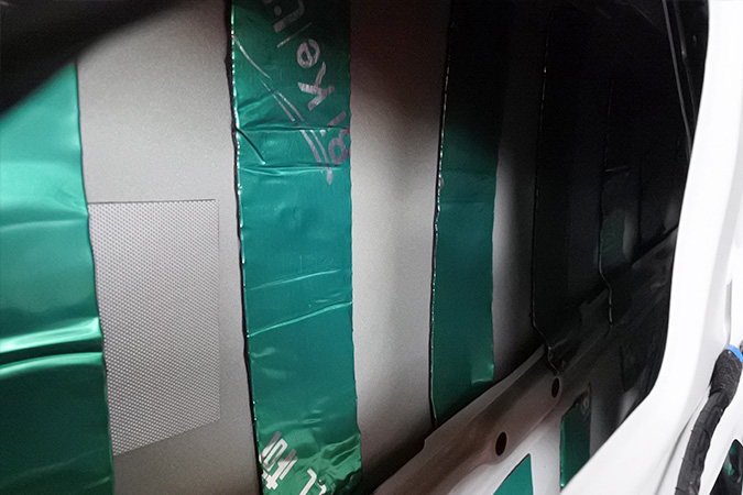 音乐层次感出来了 车改坊汽车影音连锁丰田雷凌