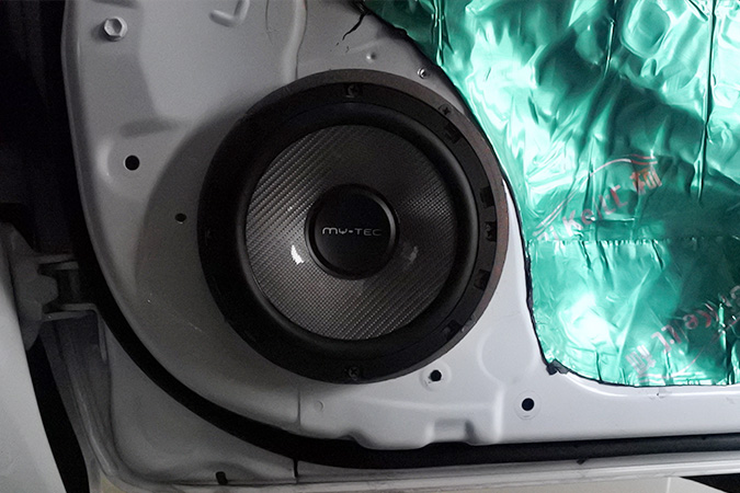 音乐层次感出来了 车改坊汽车影音连锁丰田雷凌