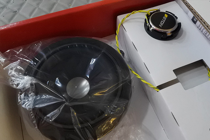 哈曼卡顿又下岗了 车改坊汽车影音连锁宝马5系无