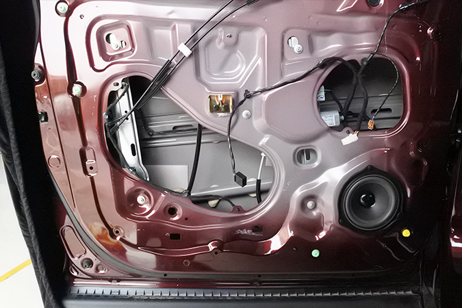 家喻户晓 车改坊汽车影音连锁宝骏560改装美国霸