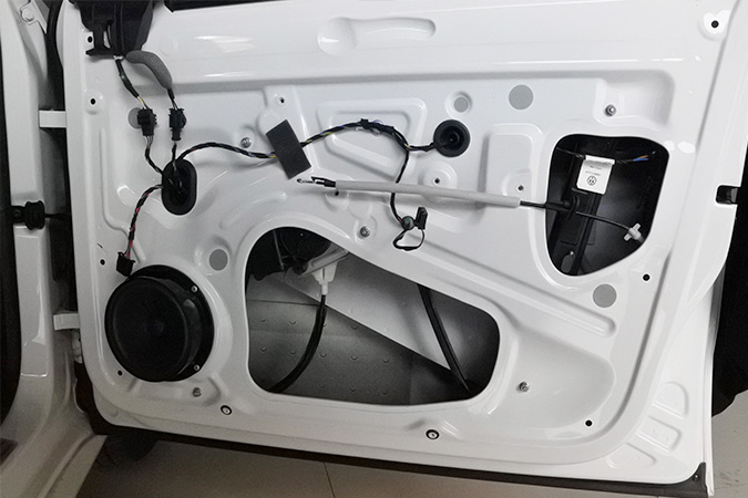 任性！前后都是套装喇叭 车改坊汽车影音连锁大