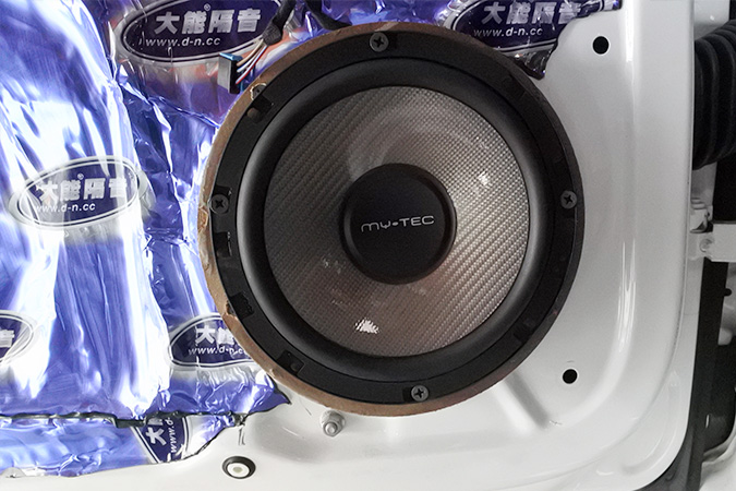 任性！前后都是套装喇叭 车改坊汽车影音连锁大
