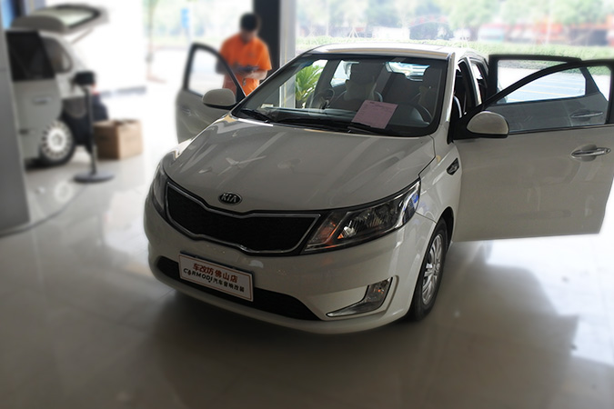 经典小炸机组合 车改坊汽车影音连锁起亚K2改装