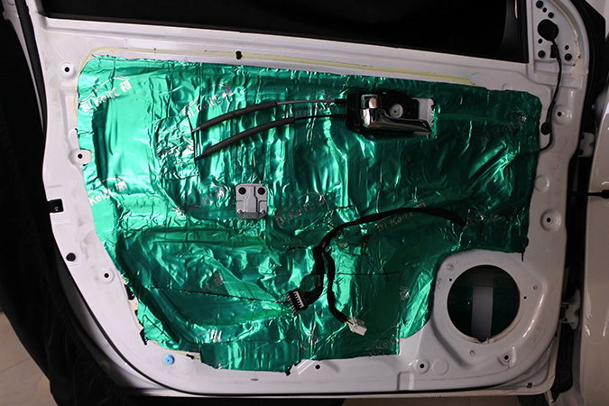 经典小炸机组合 车改坊汽车影音连锁起亚K2改装