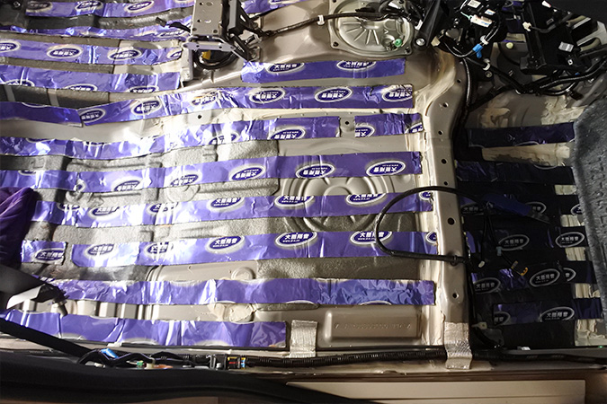 告别敞篷车 车改坊汽车影音连锁本田XRV改装ETO