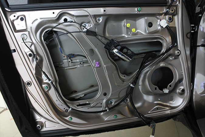 告别敞篷车 车改坊汽车影音连锁本田XRV改装ETO