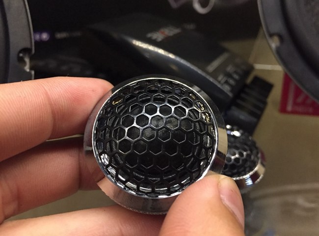 靓音从哪里开始？ 佛山广德俊大众POLO改装美国霸