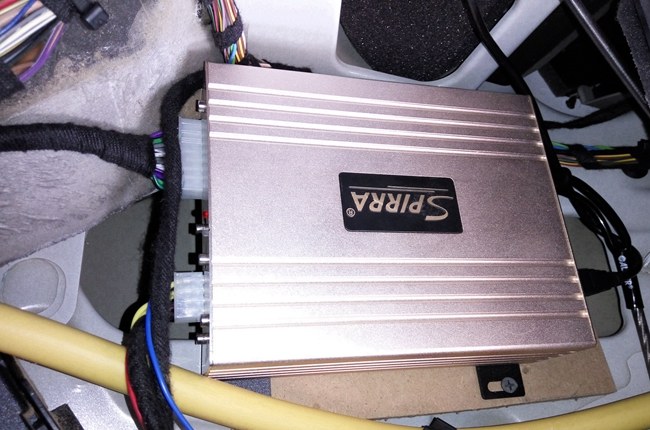 脑海里全都是你 车改坊汽车影音连锁奥迪Q5改装