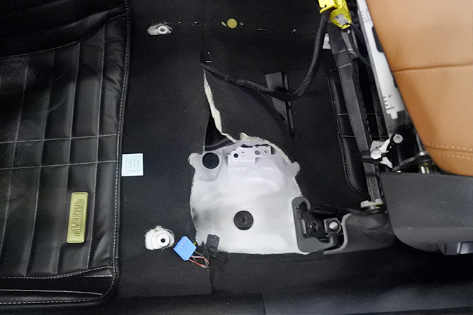 很柔很有诗意 车改坊汽车影音连锁宝马3系改装