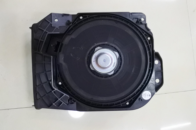 很柔很有诗意 车改坊汽车影音连锁宝马3系改装