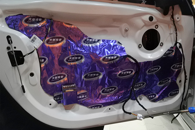 很柔很有诗意 车改坊汽车影音连锁宝马3系改装