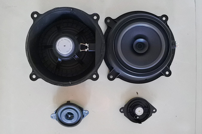 新款车也要改音响 车改坊汽车影音连锁马自达昂