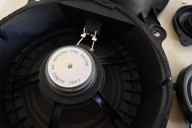 新款车也要改音响 车改坊汽车影音连锁马自达昂