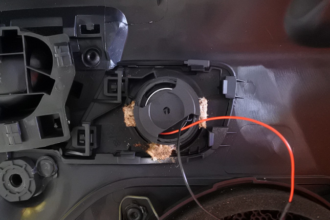 音质大幅度提升 车改坊汽车影音连锁标致2008改装