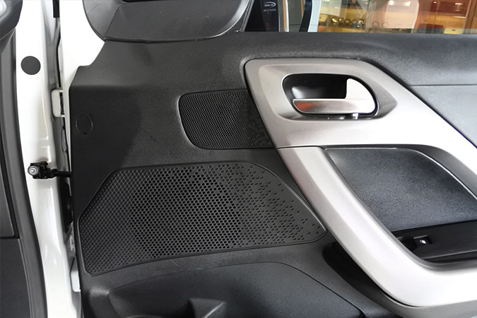 音质大幅度提升 车改坊汽车影音连锁标致2008改装