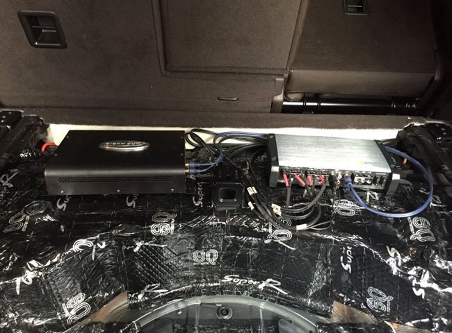 给予安全感 车改坊汽车影音连锁大众途锐二次改