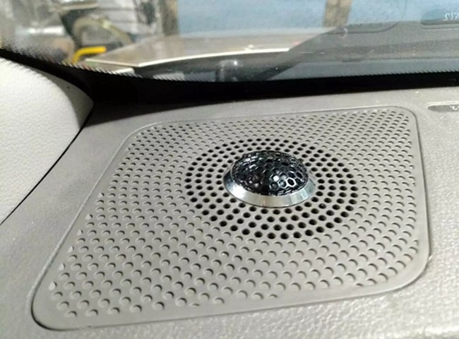 小改怡情 车改坊汽车影音连锁五菱荣光改装美国