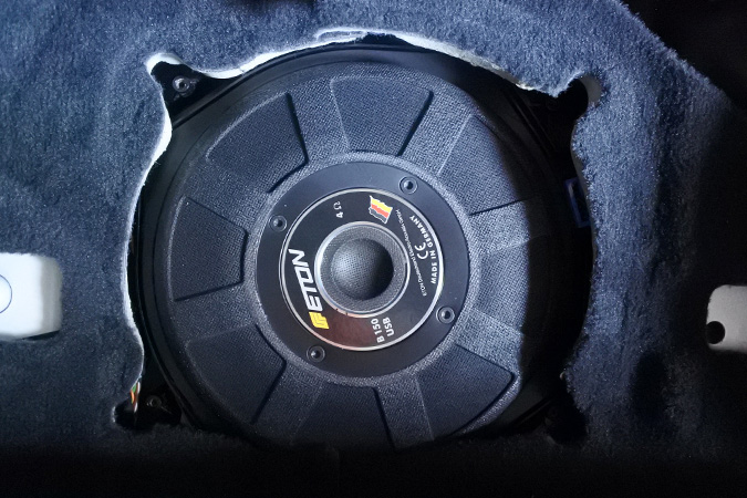 Hi-END音质无与伦比 车改坊汽车影音连锁宝马525