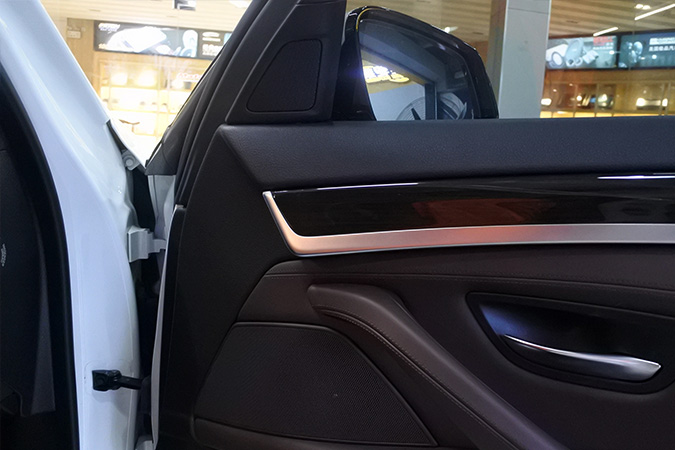 Hi-END音质无与伦比 车改坊汽车影音连锁宝马525