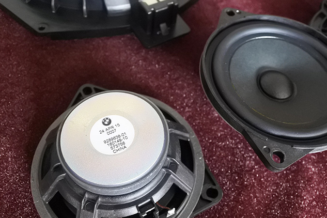 一直火下去 车改坊汽车影音连锁宝马5系无损升级