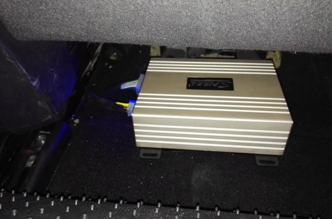 时尚的生活 车改坊汽车影音连锁奇瑞风云2改装霸