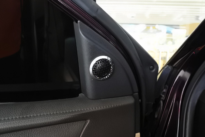 靓音自然来 车改坊汽车影音连锁丰田威驰改装美