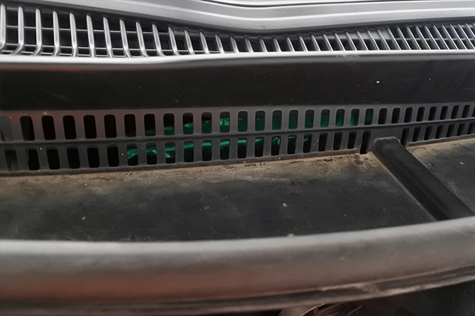 靓音自然来 车改坊汽车影音连锁丰田威驰改装美