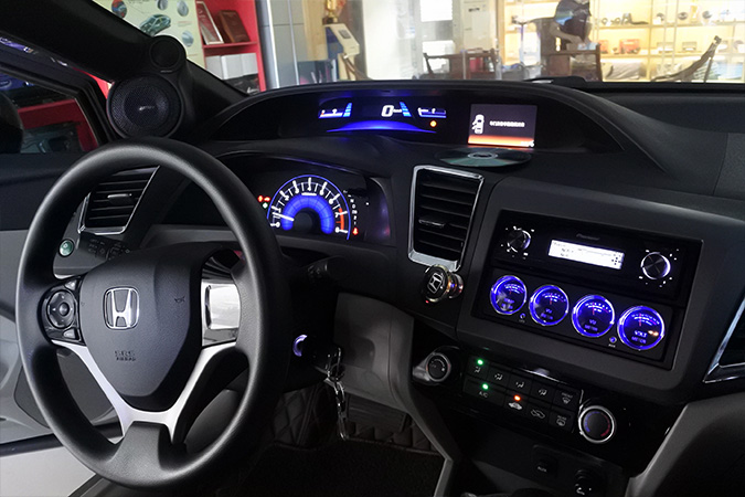 乐此不疲 车改坊汽车影音连锁本田思域改装ETO