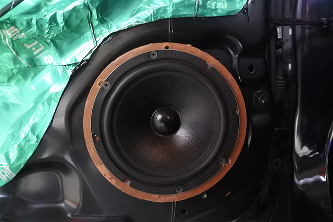 不比不知道 车改坊汽车影音连锁日产骐达改装霸