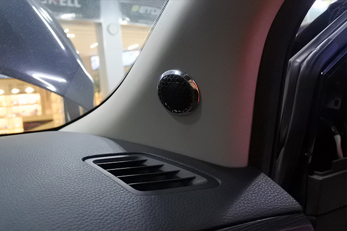 不比不知道 车改坊汽车影音连锁日产骐达改装霸