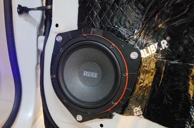 累了烦了？车改坊汽车影音连锁丰田兰德酷路泽