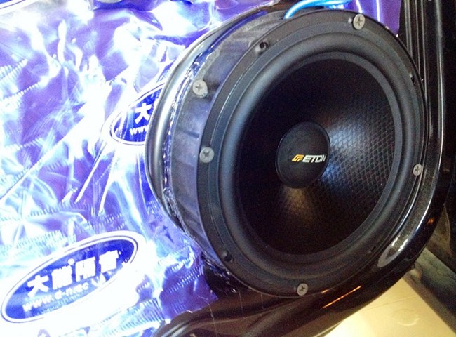 放音乐的幸福 唐山乐畅大众迈腾改装德国ETON汽车