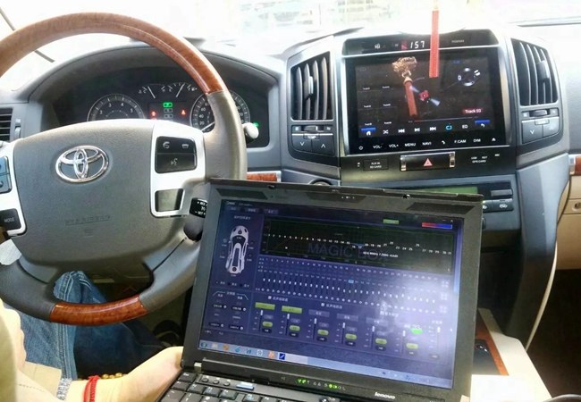 休闲度假好帮手 新疆车佳坊兰德酷路泽改装ETO