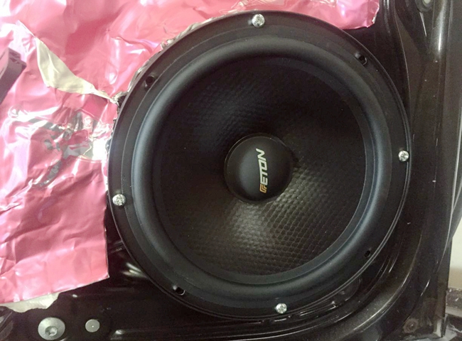 灿烂的财富 车改坊汽车影音连锁大众R36改装德国