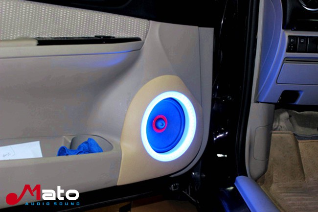 好车劲响好音乐 顺德百佳马自达6改装TEC和霸克音