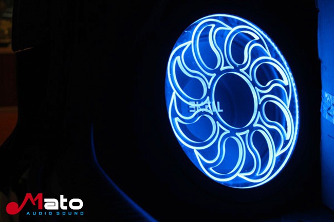 好车劲响好音乐 顺德百佳马自达6改装TEC和霸克音