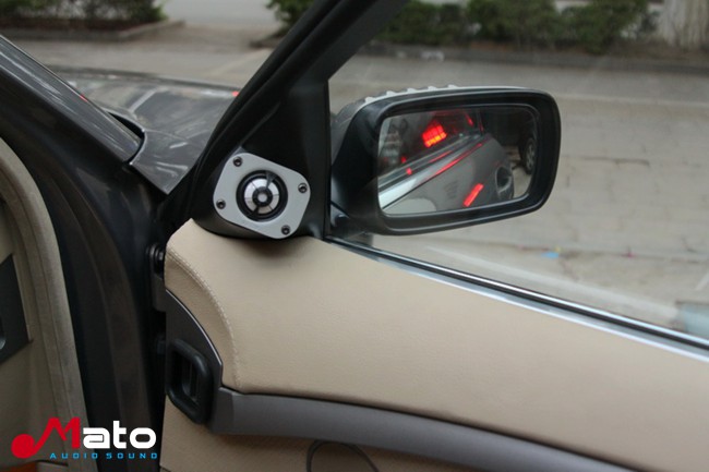 宝剑赠英雄 柳州丽声音乐宝马760改装德国ETON汽车