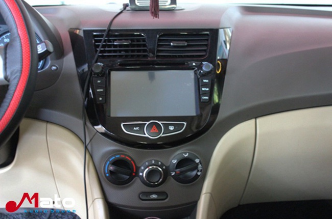 音乐初体验 顺德百佳现代瑞纳改装美国霸克音响