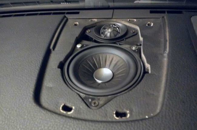 向着更好迈步 义乌车改坊宝马525改装ETON和ARC音响