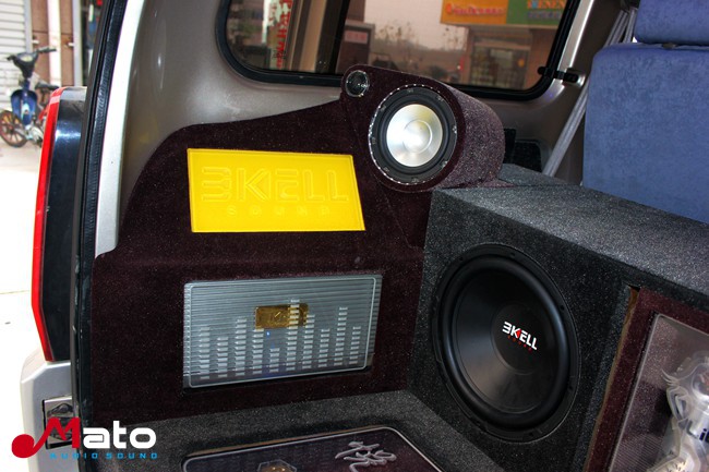 小型轰炸机 阜阳悦音五菱荣光改装美国霸克音响