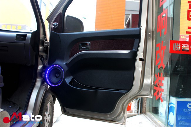 小型轰炸机 阜阳悦音五菱荣光改装美国霸克音响