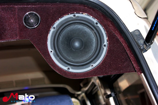 小型轰炸机 阜阳悦音五菱荣光改装美国霸克音响