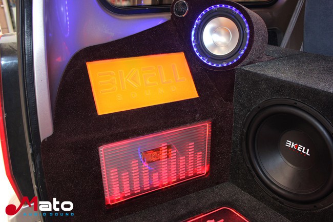 小型轰炸机 阜阳悦音五菱荣光改装美国霸克音响