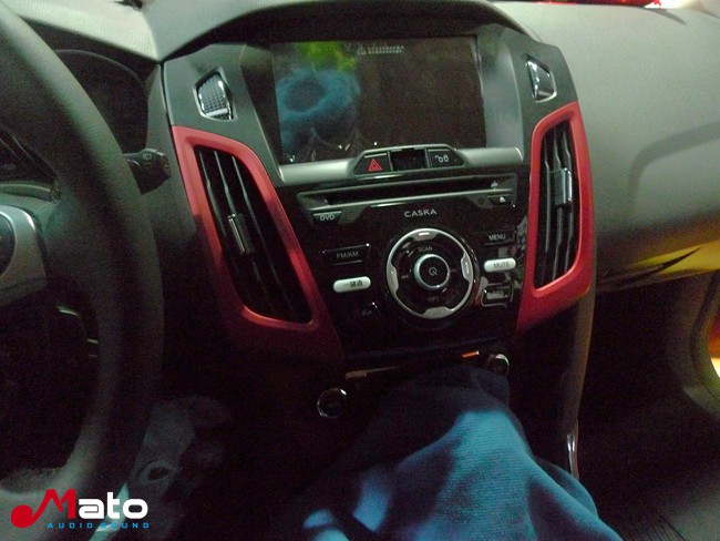 爱车爱音乐 江门晶彩福特福克斯改装TEC和霸克音