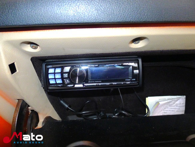 爆发音乐的宇宙 北京千度大众宝来改装霸克汽车