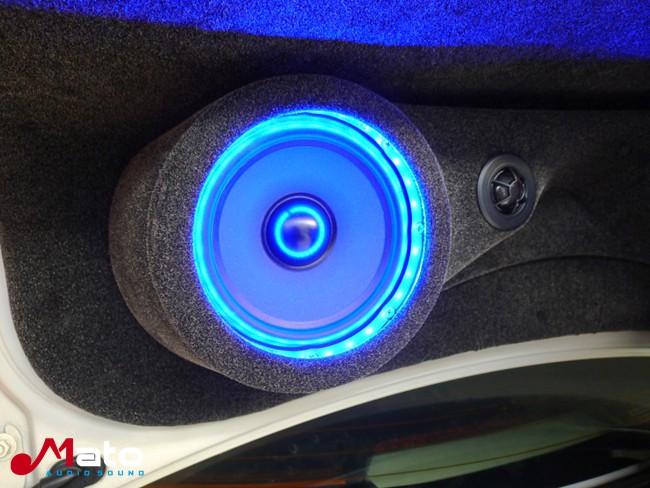 爆发音乐的宇宙 北京千度大众宝来改装霸克汽车