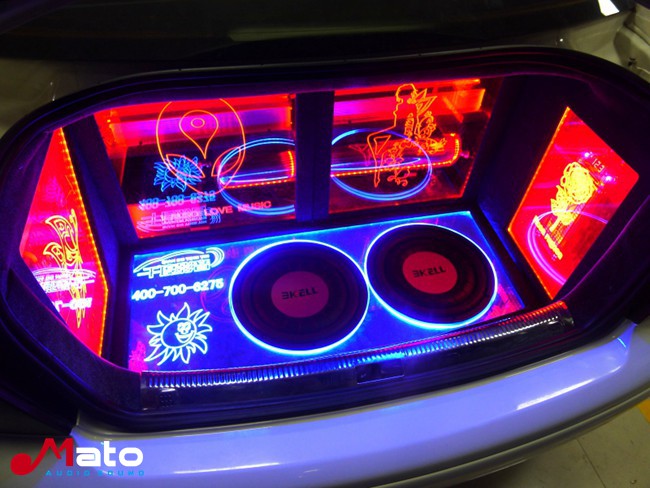 爆发音乐的宇宙 北京千度大众宝来改装霸克汽车