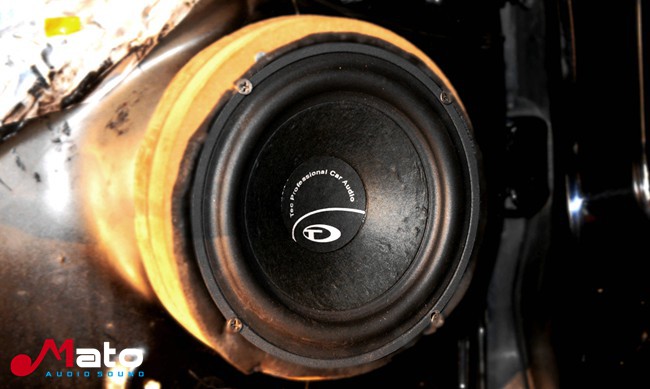 兼顾多种音乐风格 广州帝锐本田雅阁改装TEC、霸