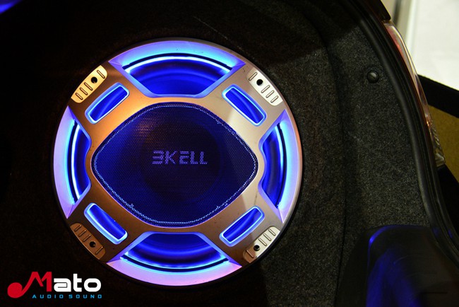 兼顾多种音乐风格 广州帝锐本田雅阁改装TEC、霸