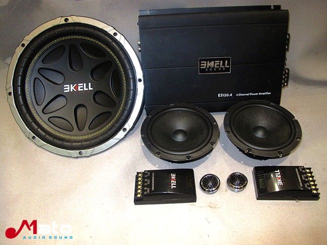 一路高歌 广州极速丰田锐志改装美国霸克音响